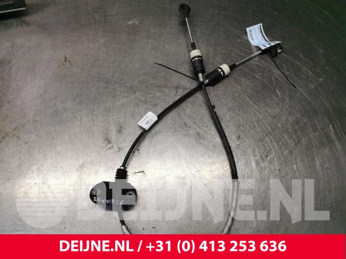 Gebruikte Schakelkabel Versnellingsbak Volvo V60 I (FW/GW) 2.4 D6 20V Plug-in Hybrid AWD Prijs € 35,00 Margeregeling aangeboden door van Deijne Onderdelen Uden B.V.