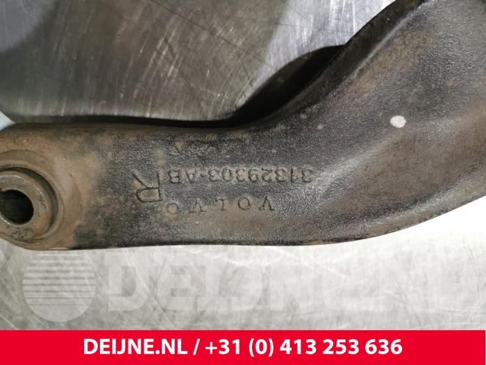 Volvo V60 Querlenker oben rechts hinten O146710