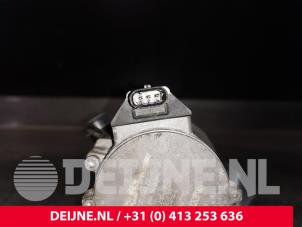 Volvo V60 Additional water pump O146726 photo 3