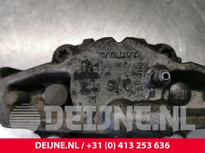 Volvo V60 Bremszange rechts vorne O146738