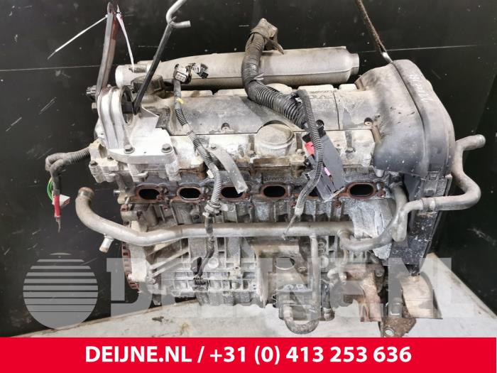 Motor van een Volvo S80 (TR/TS) 2.9 SE 24V 2004