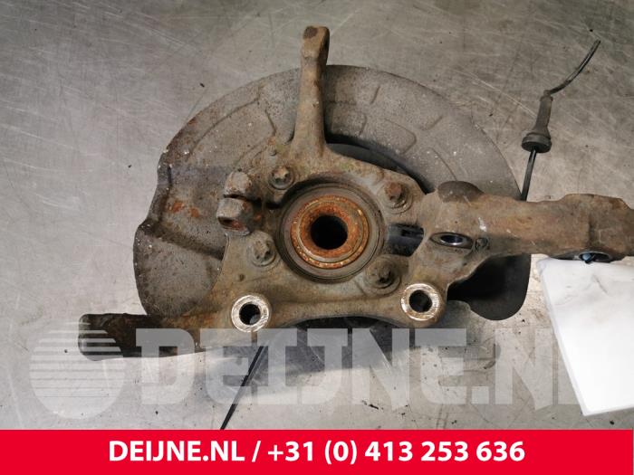 Volvo C70 Achsschenkel links vorne O146838