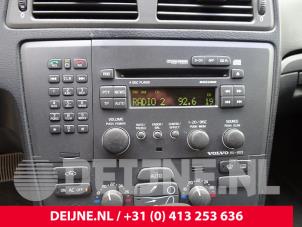 Gebruikte Radio/CD Speler (diversen) Volvo V70 (SW) 2.4 20V 170 Prijs op aanvraag aangeboden door van Deijne Onderdelen Uden B.V.