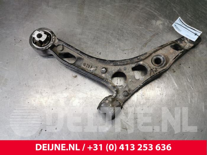 Peugeot Boxer Draagarm onder links-voor O146992