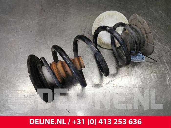 Mercedes Vito Schroefveer achter O147043