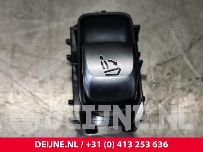 Mercedes E-Klasse Schakelaar (diversen) O147057