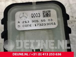 Mercedes E-Klasse Switch (miscellaneous) O147057 photo 3