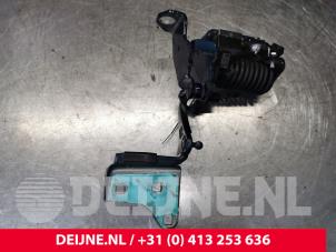 Mercedes E-Klasse Scharnier Heckklappe O147156 foto 3