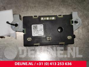 Mercedes E-Klasse Telefoon Module O147160 foto 2