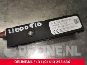 Mercedes E-Klasse Antenne Versterker O147166 foto 2