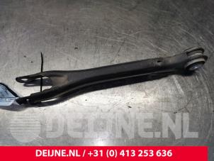 Mercedes E-Klasse Draagarm onder links-achter O147175 foto 2