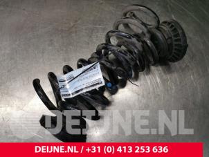 Mercedes E-Klasse Rear coil spring O147202 photo 2