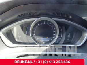 Volvo V40 Odometer KM O147221 photo 3