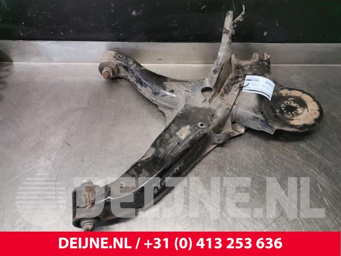 Mercedes Vito Draagarm rechts-achter O147347