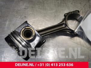 Gebruikte Zuiger Volkswagen Golf VII Variant (AUVV) 2.0 TDI 150 16V Prijs € 50,00 Margeregeling aangeboden door van Deijne Onderdelen Uden B.V.