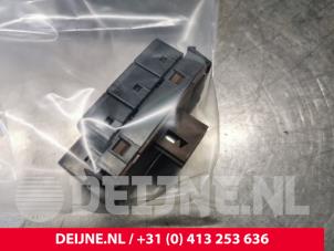 Gebruikte Licht Schakelaar Citroen Jumper (U9) 2.2 HDi 100 Euro 4 Prijs € 30,25 Inclusief btw aangeboden door van Deijne Onderdelen Uden B.V.