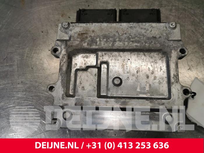 Gebruikte Computer Motormanagement Volvo XC60 II (UZ) 2.0 D4 16V AWD Prijs € 250,00 Margeregeling aangeboden door van Deijne Onderdelen Uden B.V.