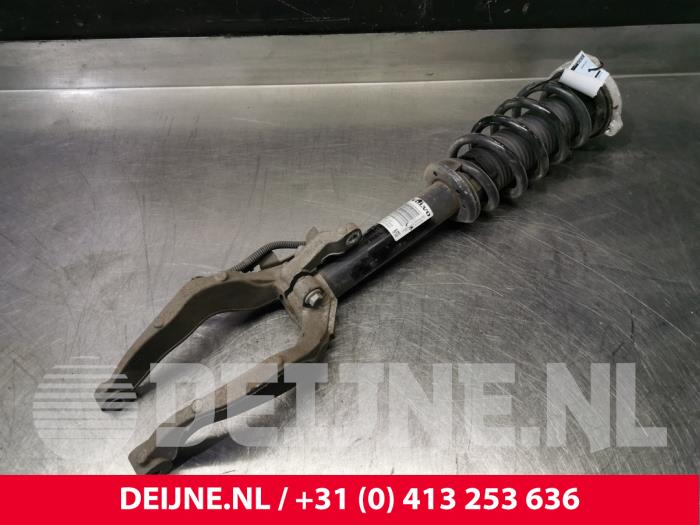 Volvo XC60 Stoßdämpferstrebe links vorne O147518