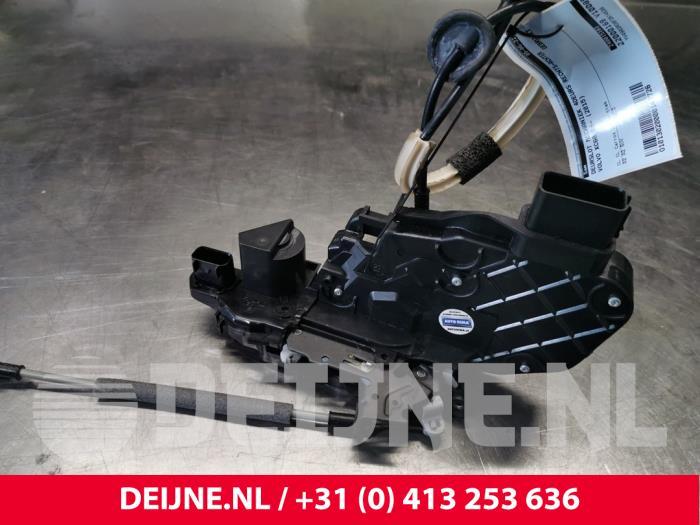 Volvo XC60 Deurslot Mechaniek 4Deurs rechts-achter O147726