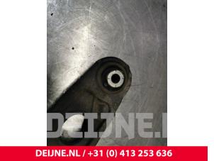 Opel Vivaro Draagarm onder rechts-voor O147736 foto 2