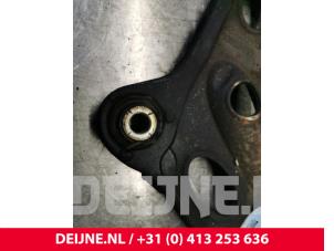 Opel Vivaro Draagarm onder rechts-voor O147736 foto 3