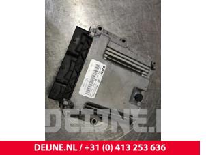 Renault Trafic Computer Motormanagement O147743 foto 3