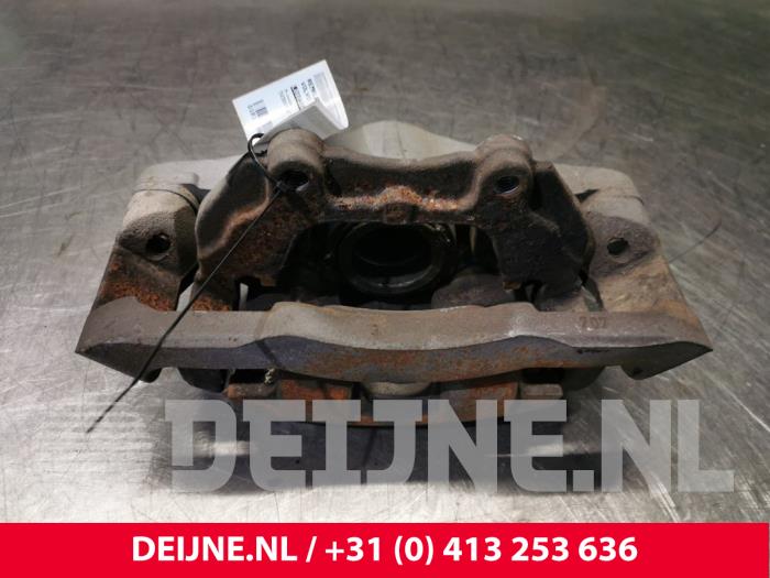 Volvo V40 Remklauw (Tang) links-voor O147745