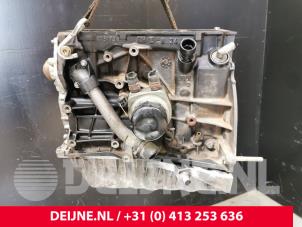 Renault Megane Engine crankcase O147825 photo 2