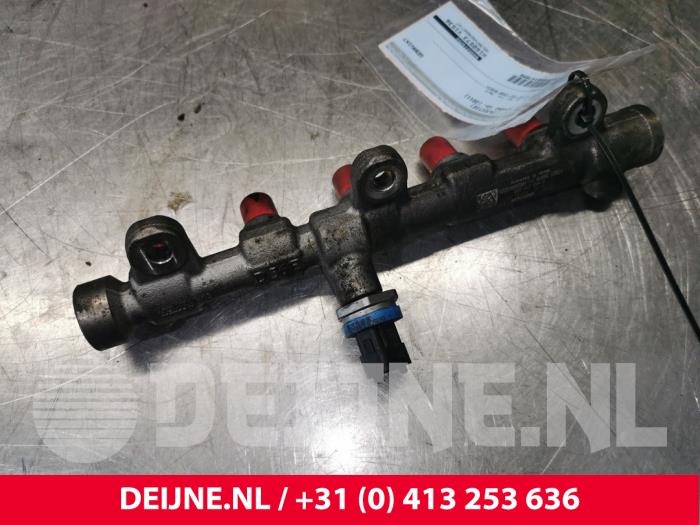 Gebruikte Common rail (Injectie) Opel Movano Prijs € 60,50 Inclusief btw aangeboden door van Deijne Onderdelen Uden B.V.