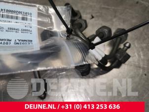 Gebruikte Leiding (diversen) Renault Megane Prijs € 50,00 Margeregeling aangeboden door van Deijne Onderdelen Uden B.V.