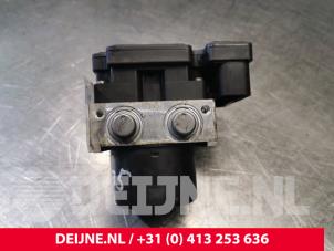 Volkswagen Caddy ABS Pomp O147910 foto 3
