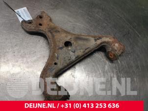 Mercedes Vito Draagarm onder rechts-voor O147923 foto 2