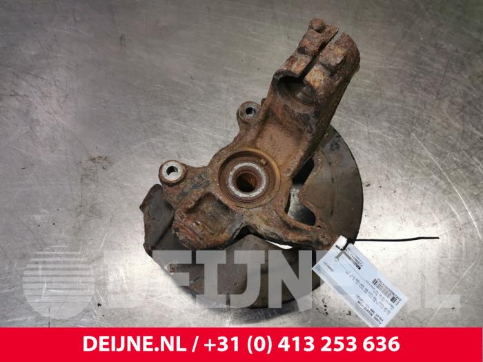 Volvo S60 Fusee rechts-voor O147958