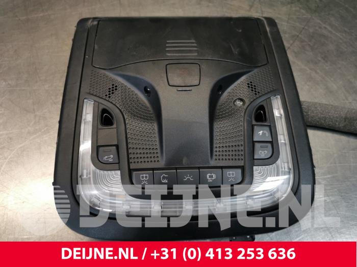 Mercedes eSprinter Innenbeleuchtung vorne O148049