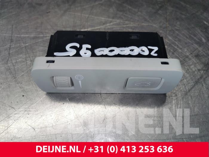 Volvo XC60 Schakelaar achterklep O148064