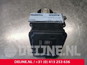 Volvo S60 ABS Pumpe O148105 foto 3