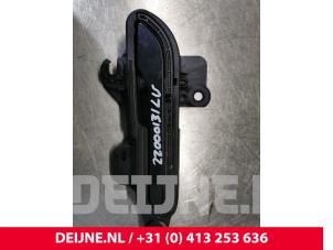 Gebruikte Portiergreep 4Deurs links-voor Tesla Model 3 Long Range, Performance AWD Prijs € 151,25 Inclusief btw aangeboden door van Deijne Onderdelen Uden B.V.