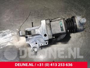 Gebruikte Compressor Iveco New Daily IV 50C18 Prijs € 332,75 Inclusief btw aangeboden door van Deijne Onderdelen Uden B.V.