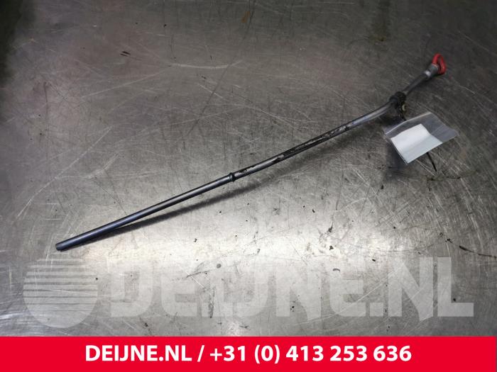Gebruikte Olie Peilstok Mercedes Vito Prijs € 18,15 Inclusief btw aangeboden door van Deijne Onderdelen Uden B.V.