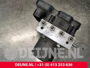 Mercedes Sprinter ABS Pomp O148211 foto 3