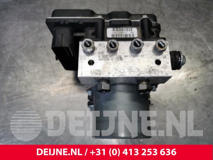 Gebruikte ABS Pomp Citroen Berlingo Electric Prijs € 695,75 Inclusief btw aangeboden door van Deijne Onderdelen Uden B.V.