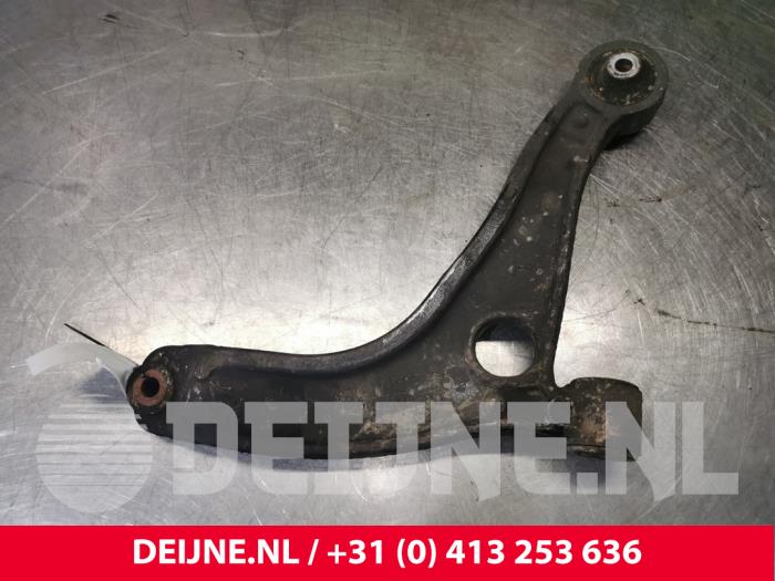 Renault Master Draagarm onder links-voor O148270