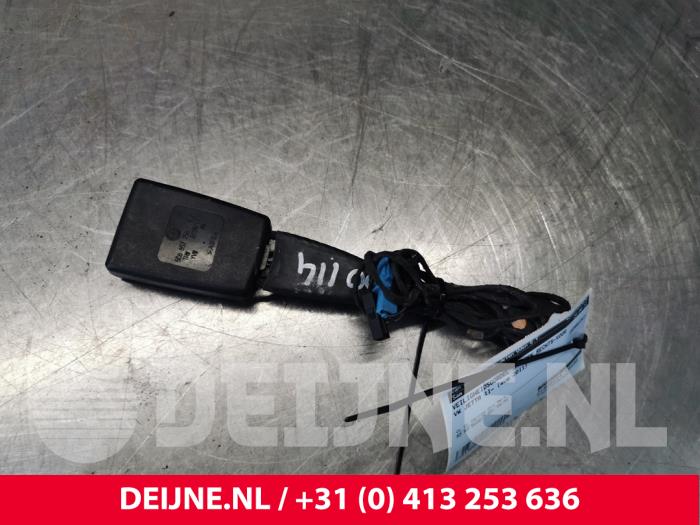 Volkswagen Jetta Front seatbelt buckle, right O148518
