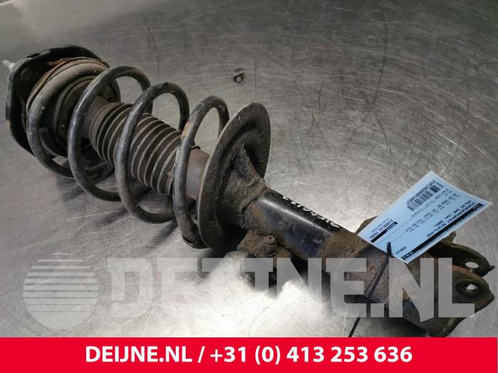 Volvo S40 Stoßdämpferstrebe rechts vorne O148537