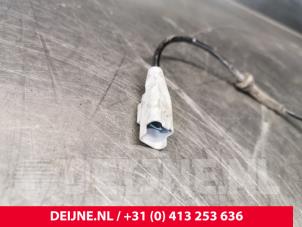 Citroen Berlingo Fusee links-voor O148546 foto 3