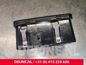 Mercedes eSprinter Licht Schakelaar O148577 foto 3