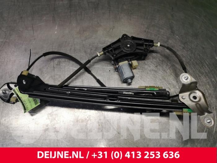 Volkswagen Golf Window mechanism 4-door, front right O148643