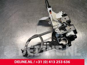 Mercedes Sprinter Deurslot Mechaniek 2Deurs links O148798 foto 2