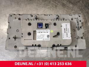 Mercedes Sprinter Display Multi Media regelunit O148828 foto 3