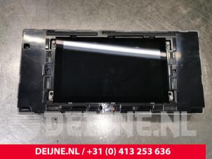 Gebruikte Display Multi Media regelunit Mercedes Sprinter 3,5t (910.0/910.1/907.1/907.2) 314 CDI 2.1 D FWD Prijs € 605,00 Inclusief btw aangeboden door van Deijne Onderdelen Uden B.V.